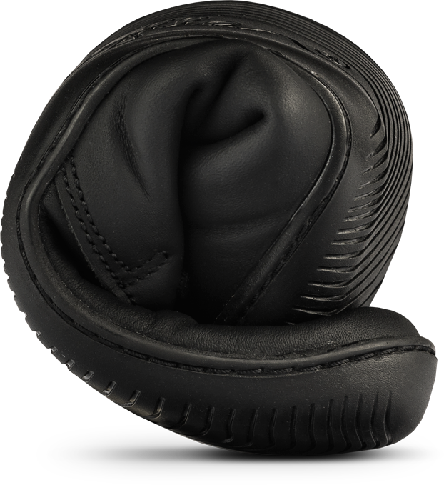 Rolled black low-cut barefoot shoe