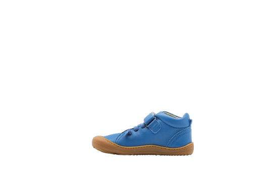 Side of kid's barefoot shoe