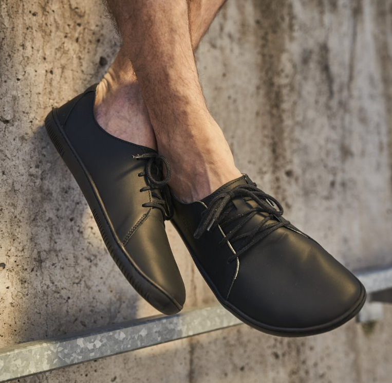 AYLLA BAREFOOT LOW CUT INCA MENS - BLACK