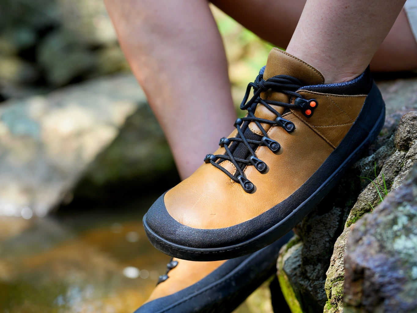 AYLLA BAREFOOT LOW TOP HIKING SHOES RUMI MENS - BROWN